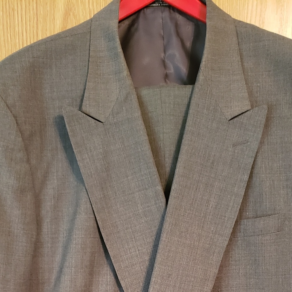 Mens Gray suit